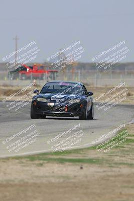 media/Oct-25-2025-CalClub SCCA (Sat) [[34c778dfbe]]/Group 2/Qualifying/